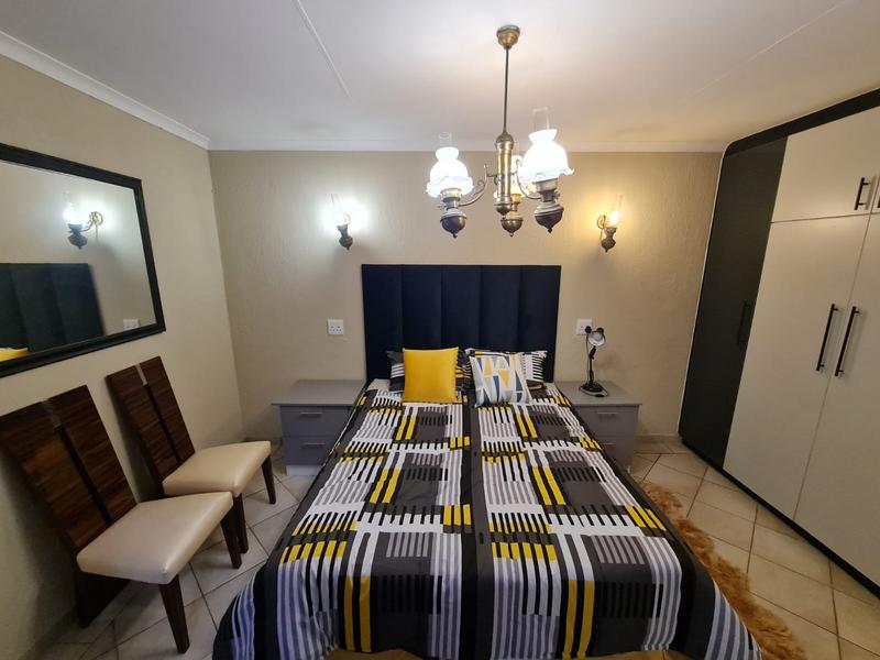 To Let 1 Bedroom Property for Rent in Roodekrans Gauteng