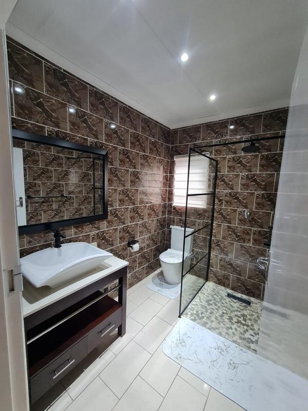 To Let 1 Bedroom Property for Rent in Roodekrans Gauteng