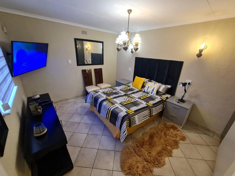 To Let 1 Bedroom Property for Rent in Roodekrans Gauteng