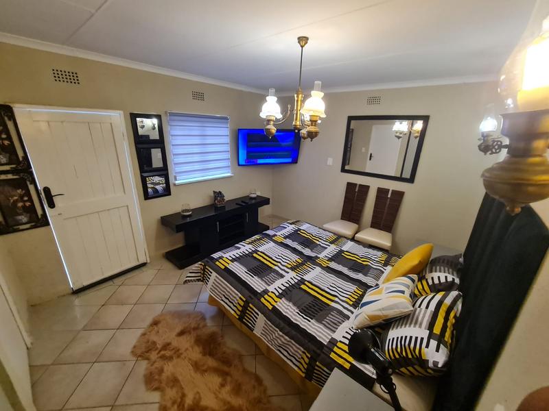 To Let 1 Bedroom Property for Rent in Roodekrans Gauteng