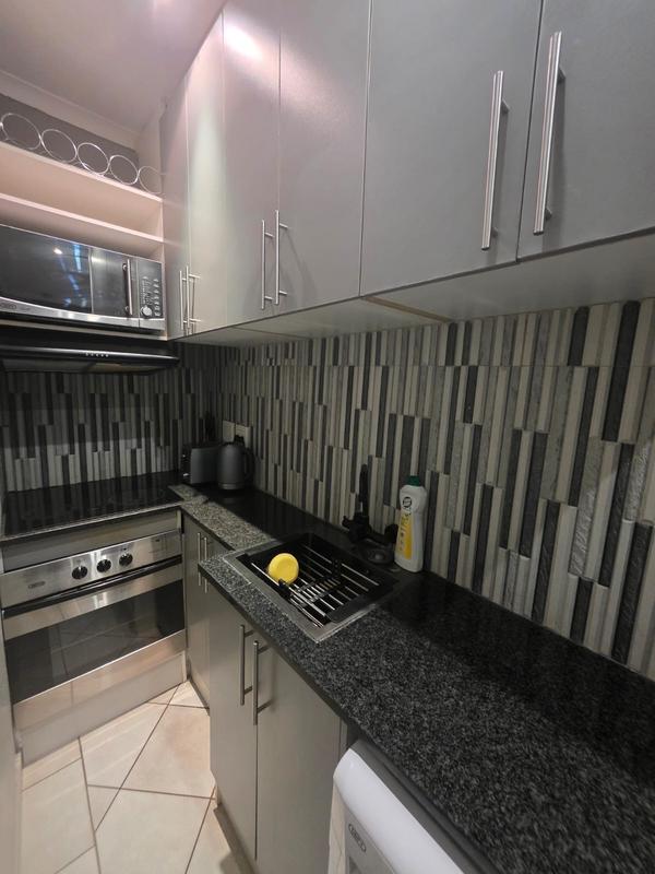 To Let 1 Bedroom Property for Rent in Roodekrans Gauteng