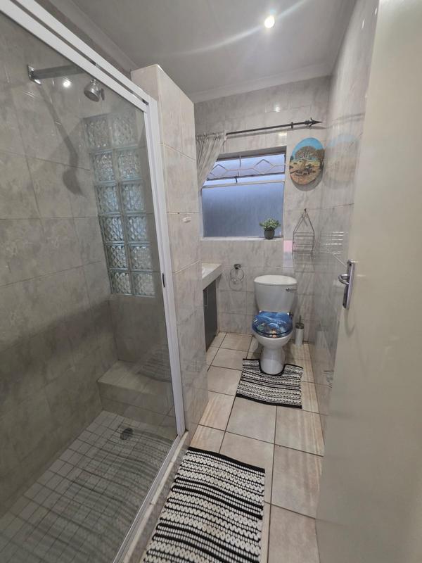 To Let 1 Bedroom Property for Rent in Roodekrans Gauteng