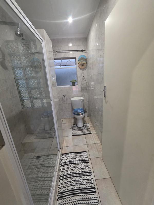 To Let 1 Bedroom Property for Rent in Roodekrans Gauteng