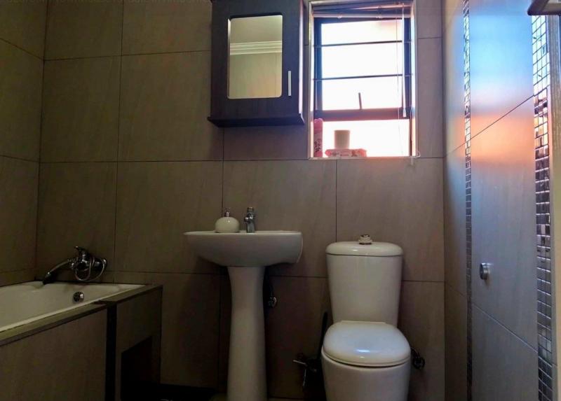 3 Bedroom Property for Sale in Amberfield Valley Gauteng