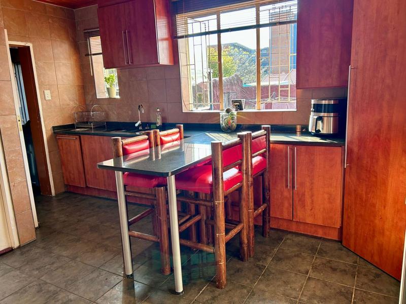 4 Bedroom Property for Sale in Kwaggasrand Gauteng