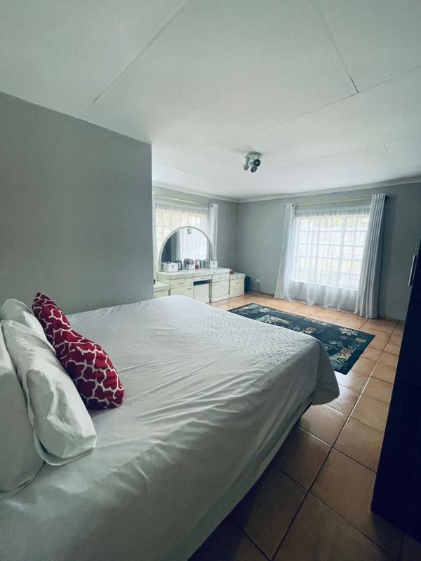 4 Bedroom Property for Sale in Kwaggasrand Gauteng