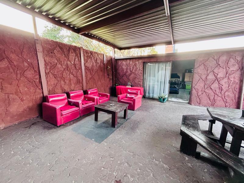 4 Bedroom Property for Sale in Kwaggasrand Gauteng