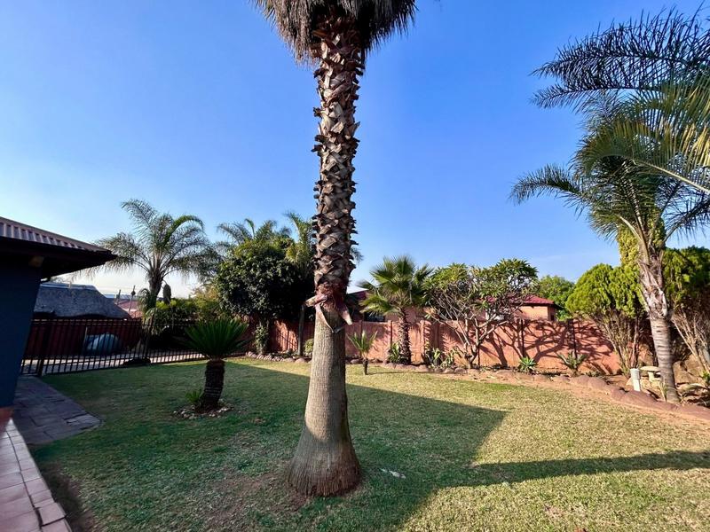 4 Bedroom Property for Sale in Kwaggasrand Gauteng