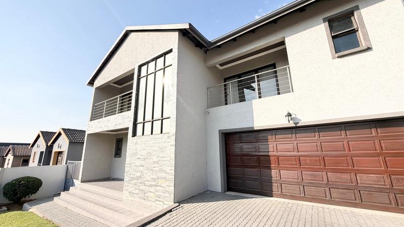 4 Bedroom Property for Sale in Summerfields Estate Gauteng