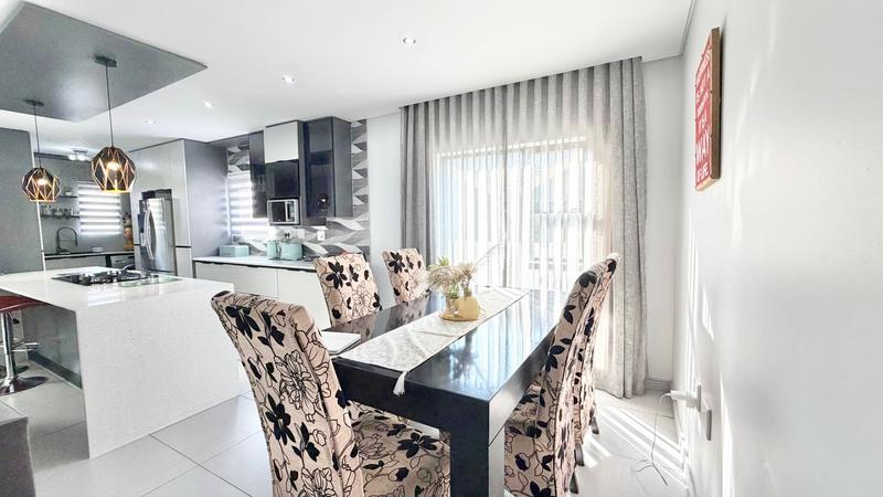 4 Bedroom Property for Sale in Summerfields Estate Gauteng