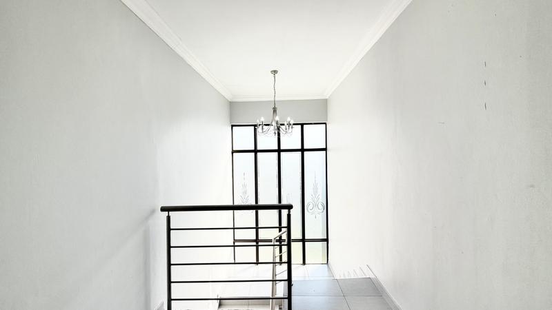 4 Bedroom Property for Sale in Summerfields Estate Gauteng