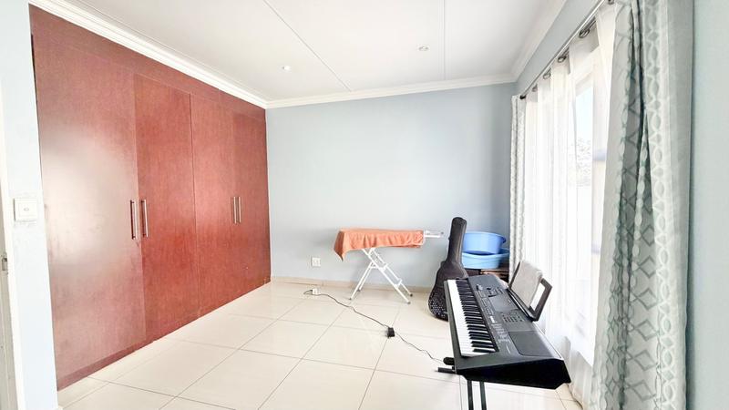4 Bedroom Property for Sale in Summerfields Estate Gauteng