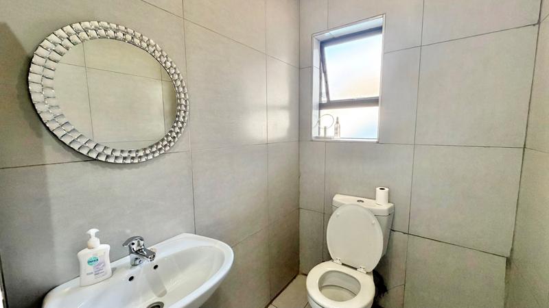4 Bedroom Property for Sale in Summerfields Estate Gauteng