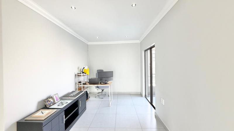 4 Bedroom Property for Sale in Summerfields Estate Gauteng