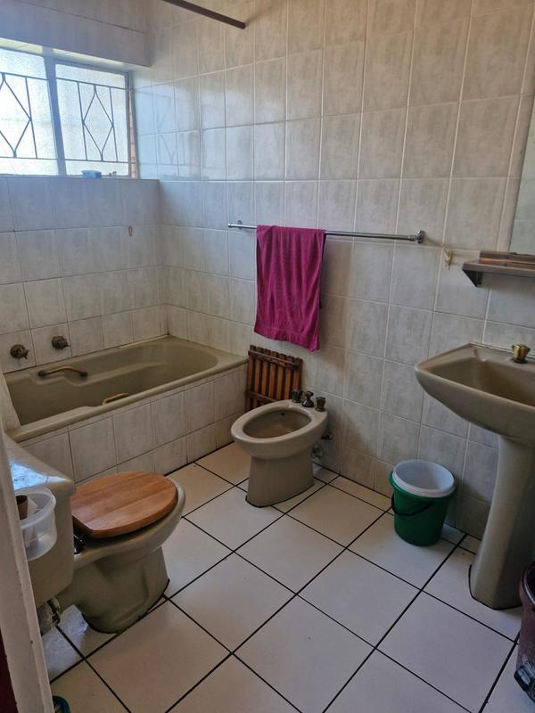 2 Bedroom Property for Sale in Bezuidenhout Valley Gauteng