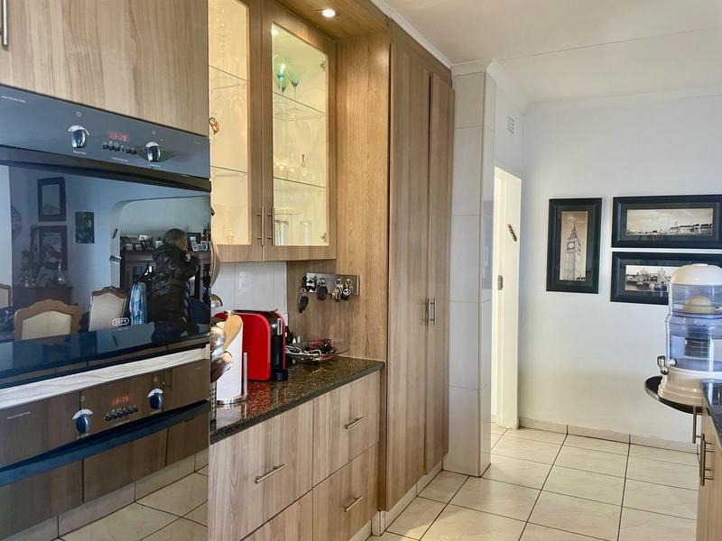 To Let 3 Bedroom Property for Rent in Lyndhurst Gauteng