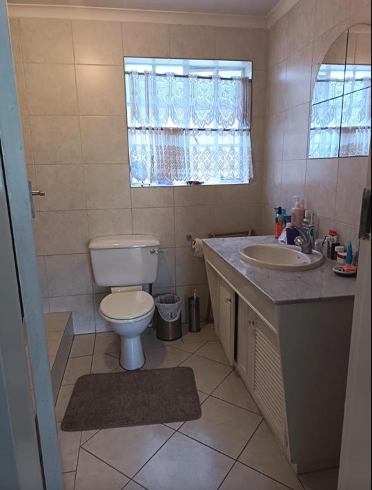 To Let 3 Bedroom Property for Rent in Lyndhurst Gauteng