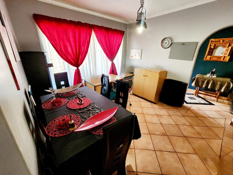 To Let 4 Bedroom Property for Rent in Rooihuiskraal Gauteng