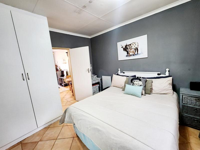To Let 4 Bedroom Property for Rent in Rooihuiskraal Gauteng