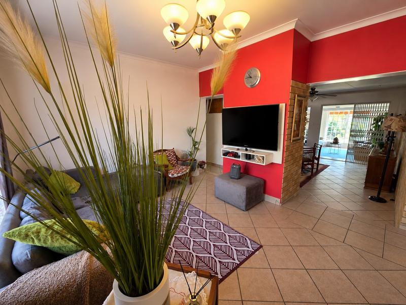 4 Bedroom Property for Sale in Elardus Park Gauteng