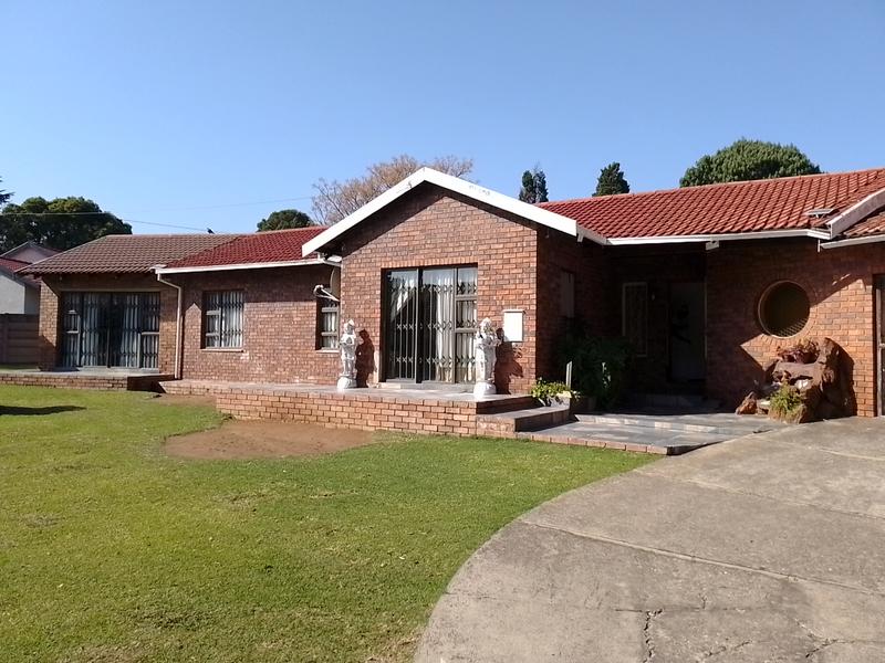 4 Bedroom Property for Sale in Albertsdal Gauteng