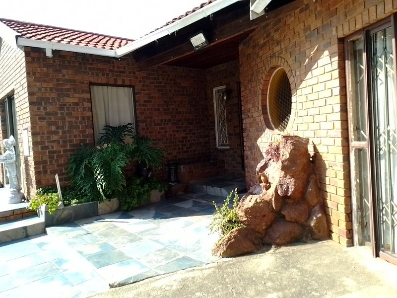 4 Bedroom Property for Sale in Albertsdal Gauteng