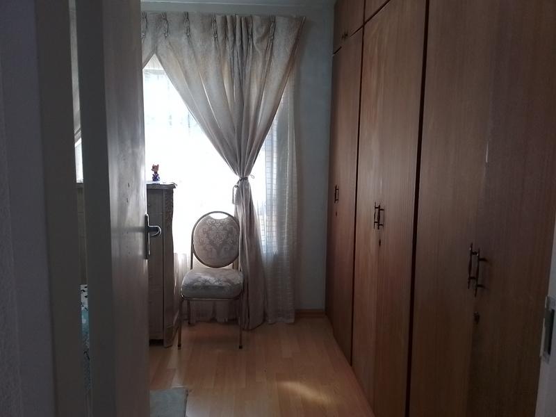 4 Bedroom Property for Sale in Albertsdal Gauteng