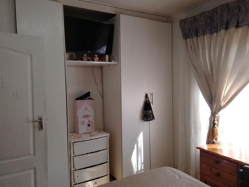 4 Bedroom Property for Sale in Albertsdal Gauteng
