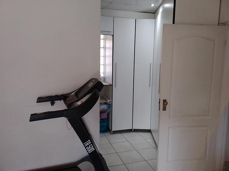 4 Bedroom Property for Sale in Albertsdal Gauteng