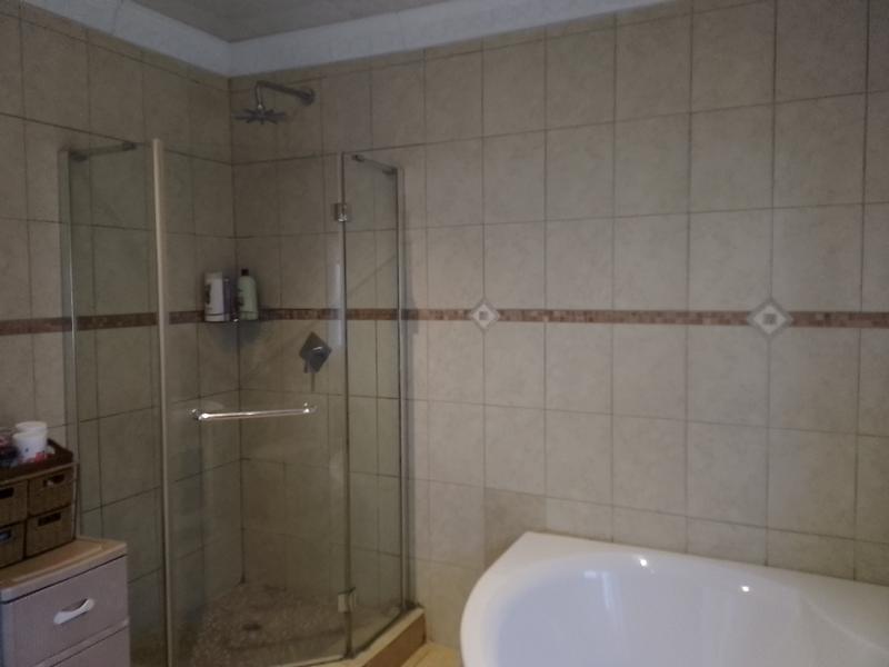 4 Bedroom Property for Sale in Albertsdal Gauteng