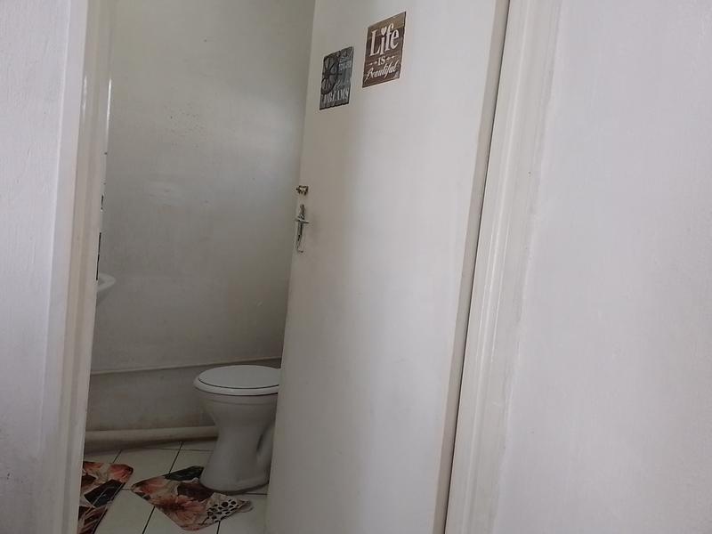 4 Bedroom Property for Sale in Albertsdal Gauteng