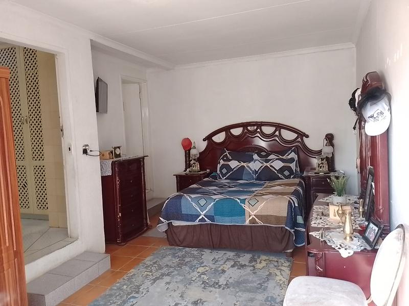 4 Bedroom Property for Sale in Albertsdal Gauteng