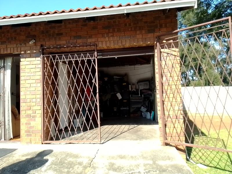 4 Bedroom Property for Sale in Albertsdal Gauteng