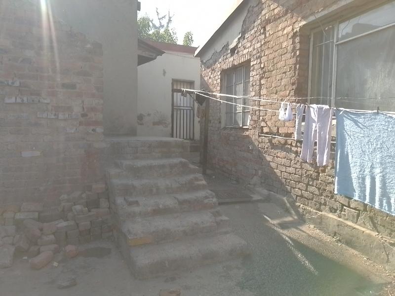 28 Bedroom Property for Sale in Delville Gauteng