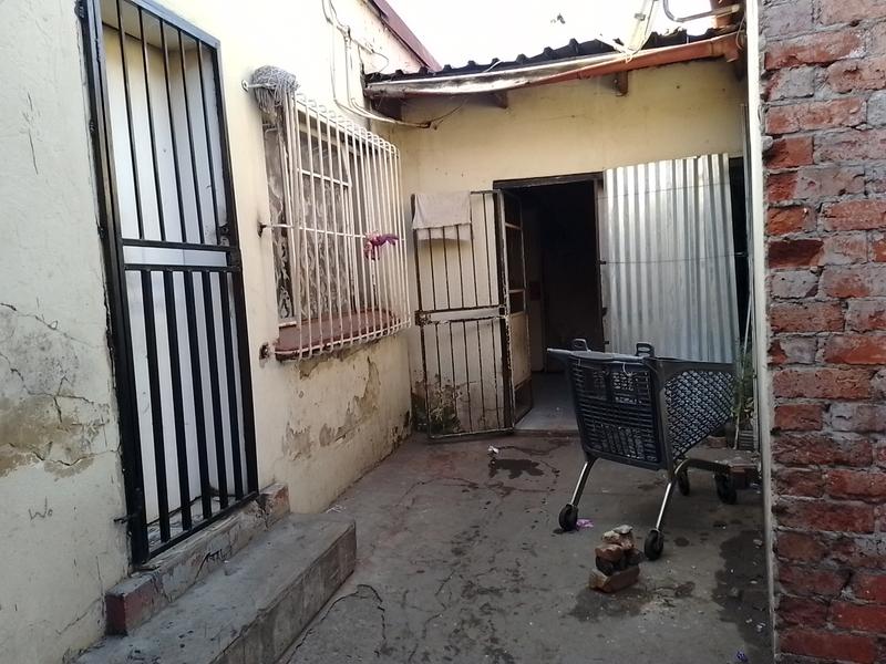 28 Bedroom Property for Sale in Delville Gauteng