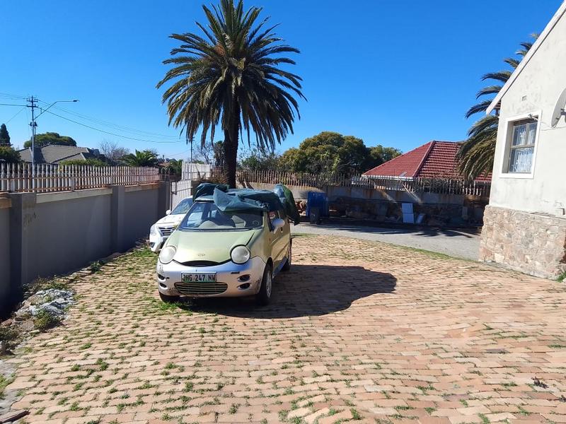 4 Bedroom Property for Sale in Linmeyer Gauteng