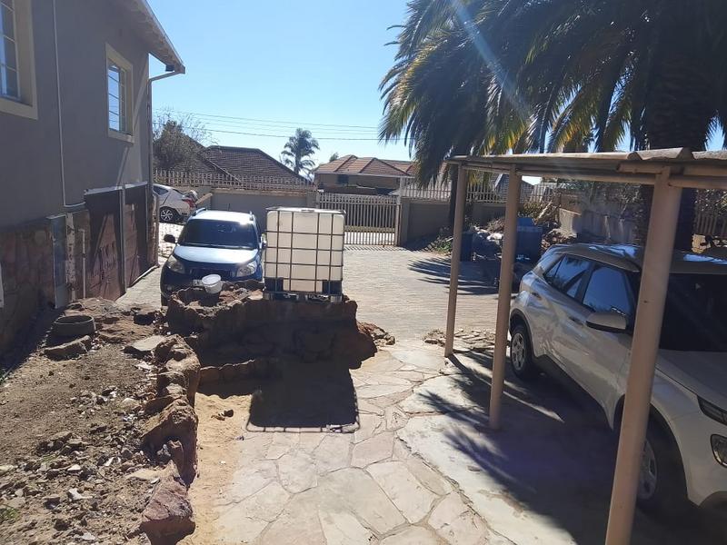 4 Bedroom Property for Sale in Linmeyer Gauteng