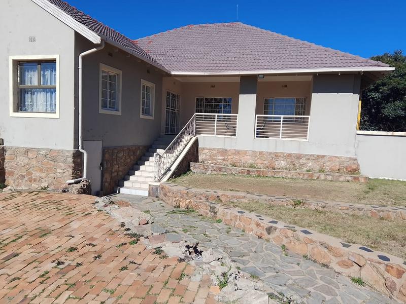 4 Bedroom Property for Sale in Linmeyer Gauteng