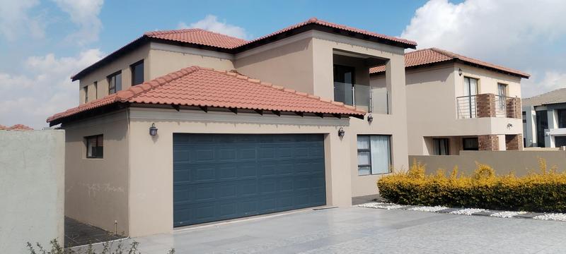 4 Bedroom Property for Sale in Wildtuinpark Gauteng