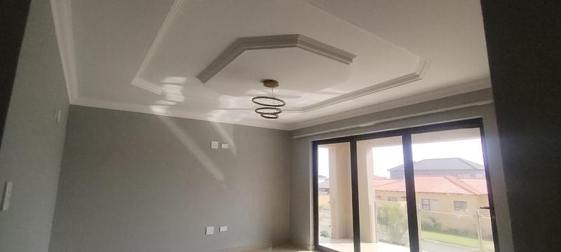 4 Bedroom Property for Sale in Wildtuinpark Gauteng