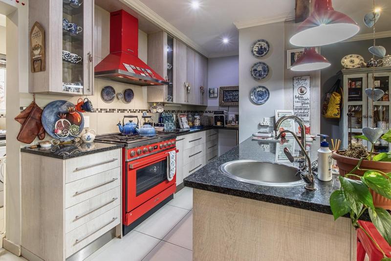 To Let 5 Bedroom Property for Rent in Homes Haven Gauteng