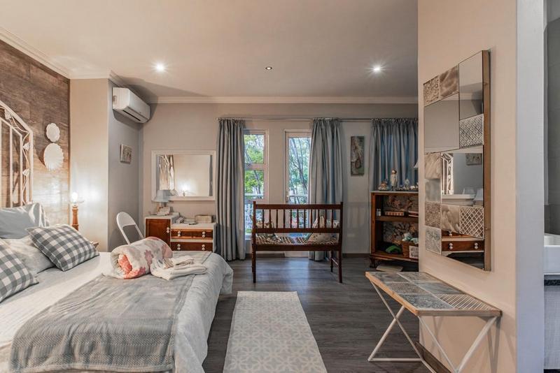 To Let 5 Bedroom Property for Rent in Homes Haven Gauteng