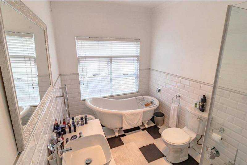 3 Bedroom Property for Sale in Brackendowns Gauteng