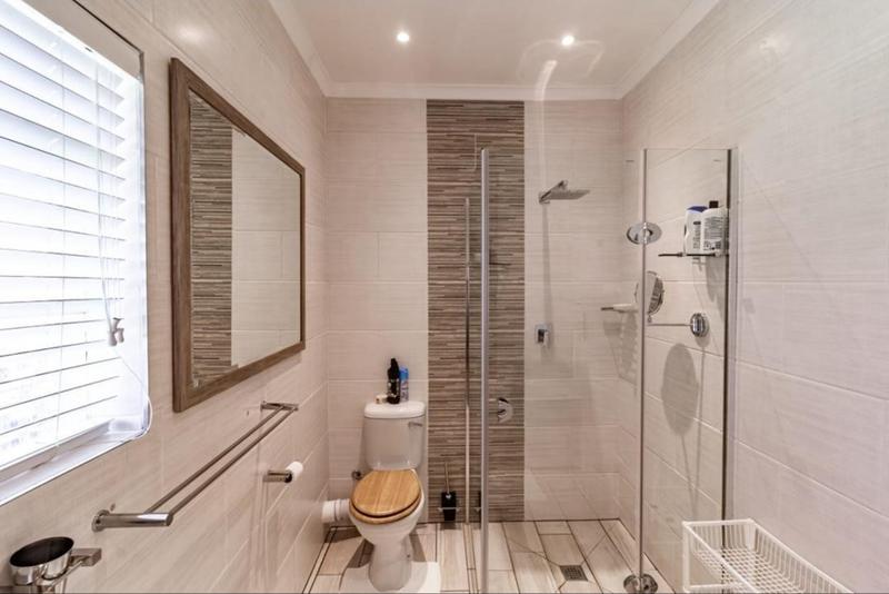 3 Bedroom Property for Sale in Brackendowns Gauteng