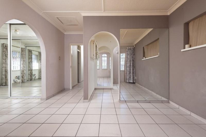 2 Bedroom Property for Sale in Linmeyer Gauteng