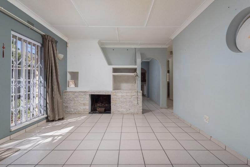 2 Bedroom Property for Sale in Linmeyer Gauteng