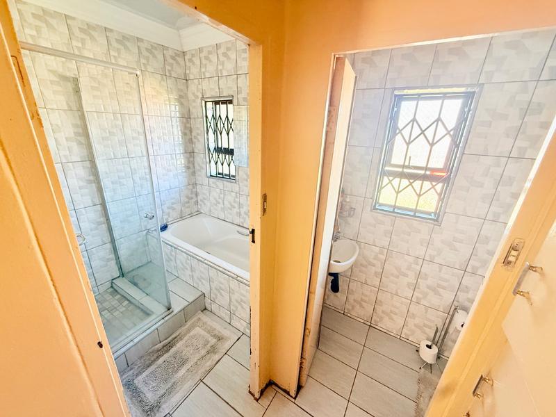 3 Bedroom Property for Sale in Vanderbijlpark CW 4 Gauteng