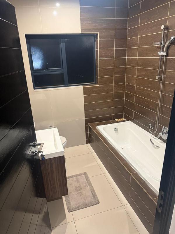 To Let 2 Bedroom Property for Rent in Raslouw Gardens Gauteng