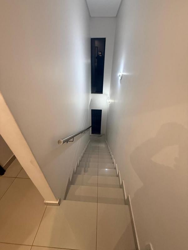 To Let 2 Bedroom Property for Rent in Raslouw Gardens Gauteng