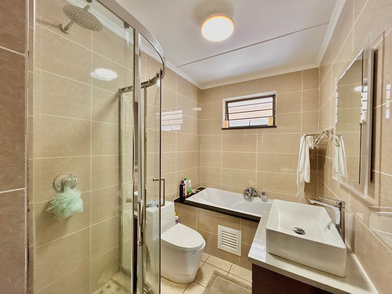 To Let 2 Bedroom Property for Rent in Blue Hills Gauteng